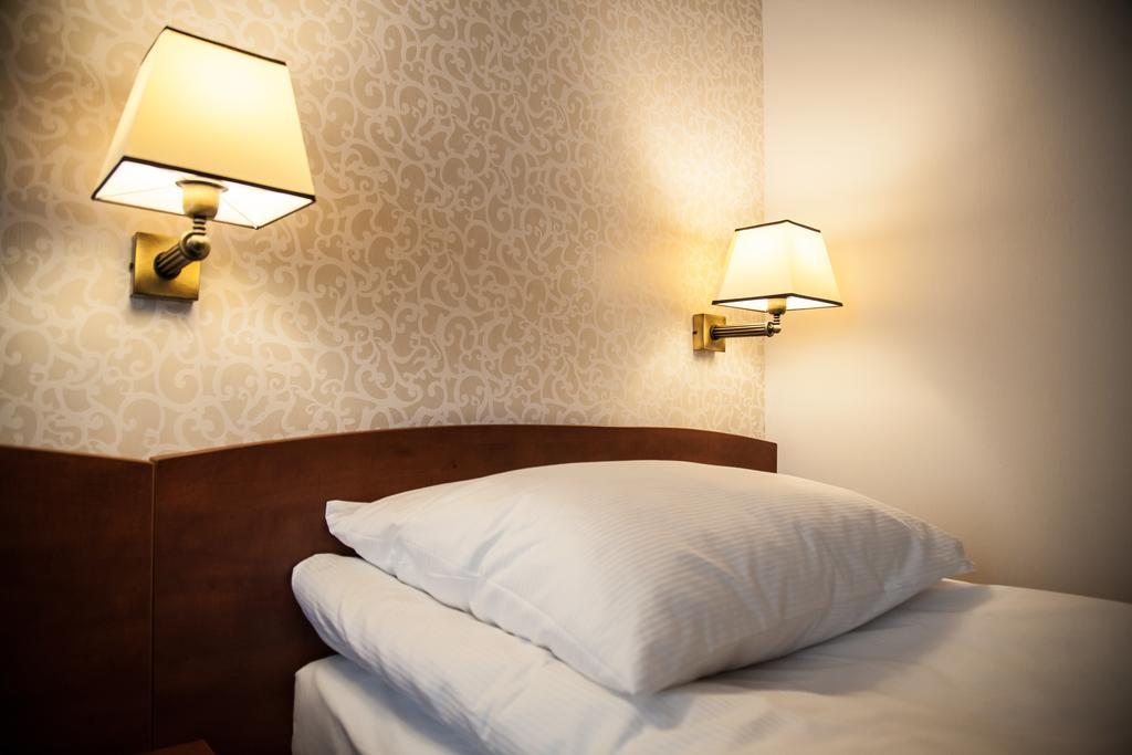 Hotel Stara Gorzelnia Licheń Rom bilde
